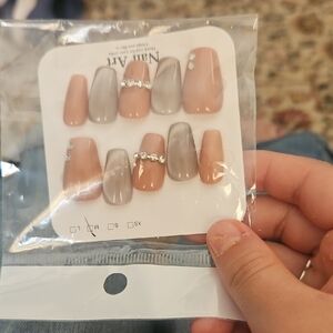 Elegant Nude and Gray Press-On Nails